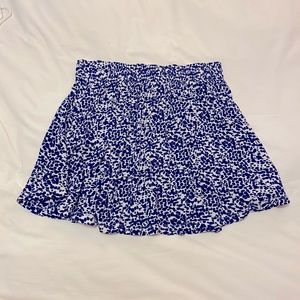 H&M Women’s Navy Patterned Skirt Size S